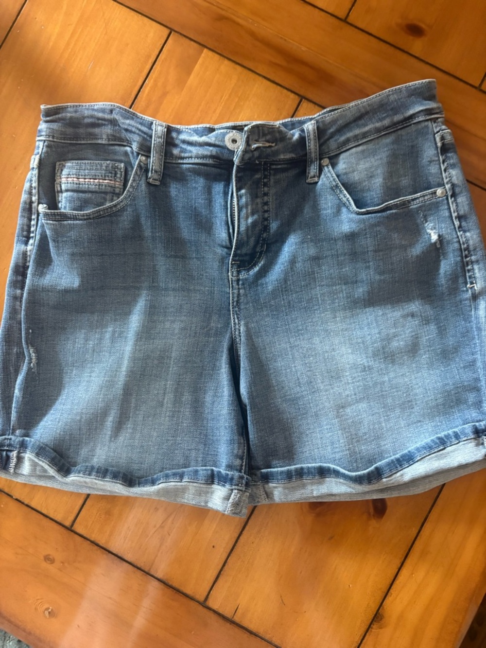 Jag Jeans Light Blue Denim Shorts with Rolled Hem